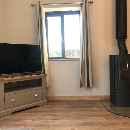 Newly Converted Luxury Barn With Private Hot Tub Bodfari Esterno foto