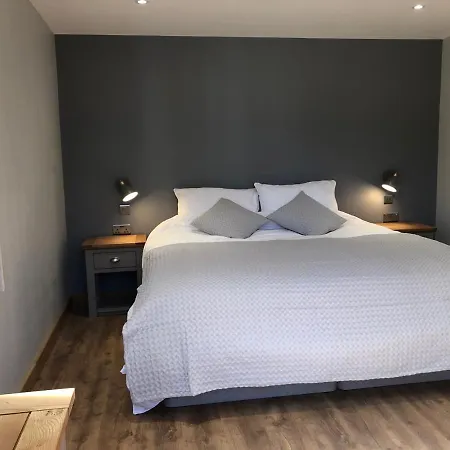 Newly Converted Luxury Barn With Private Hot Tub Bodfari Esterno foto
