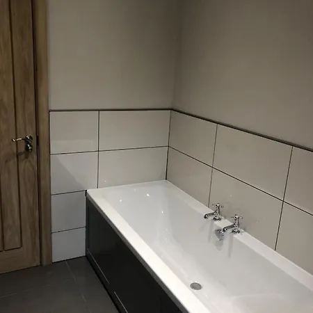 Newly Converted Luxury Barn With Private Hot Tub Bodfari Esterno foto