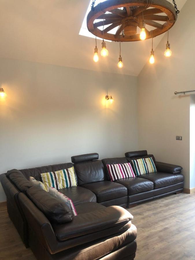 Newly Converted Luxury Barn With Private Hot Tub Holiday home *